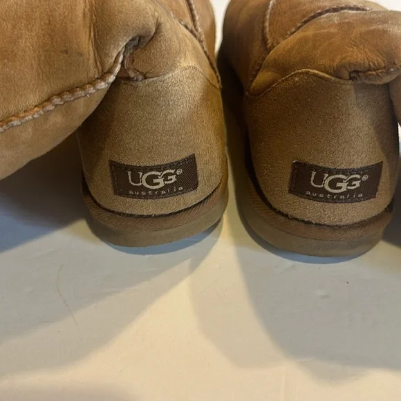 UGG Classic Tall boots genuine leather upper in chestnut brown sheepskin lining - Picture 4 of 16